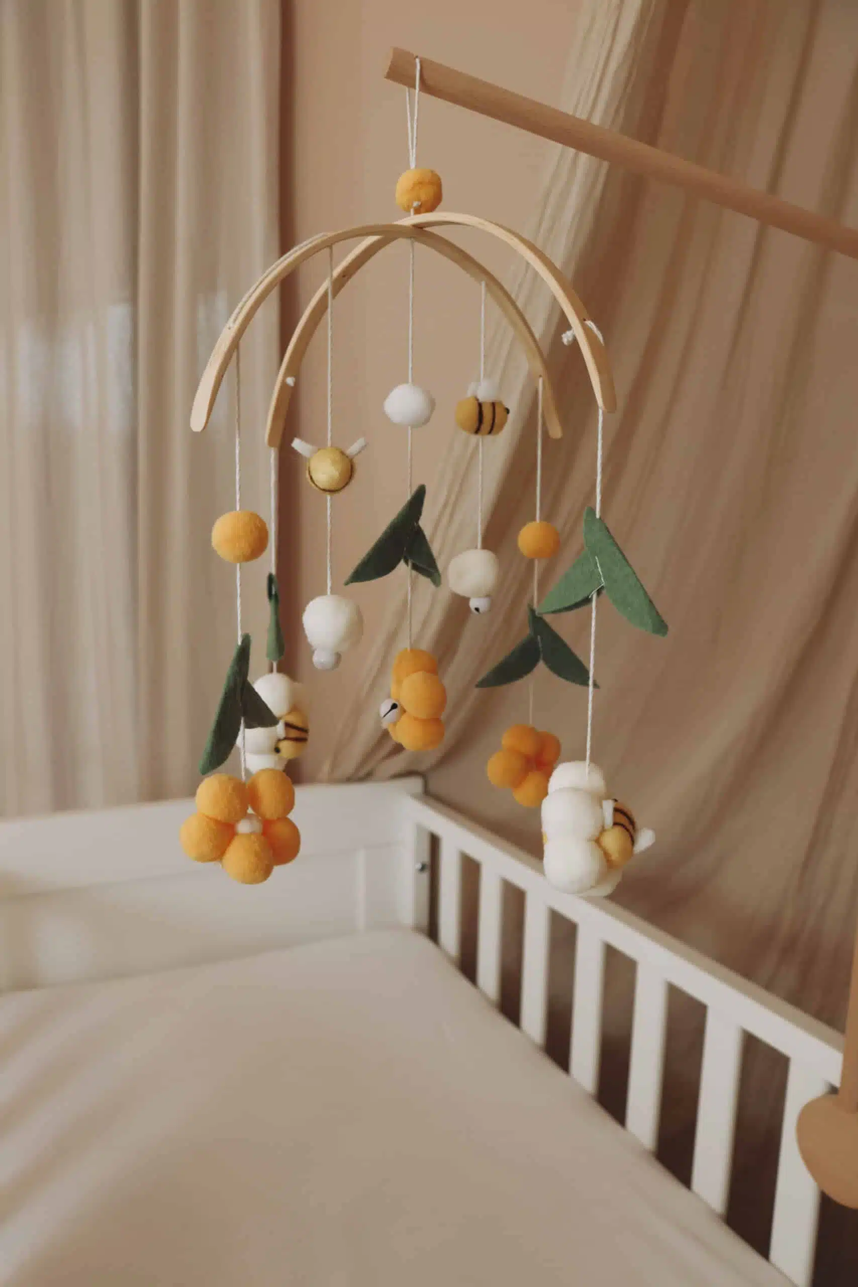 Handmade-yellow-bees-cot-mobile